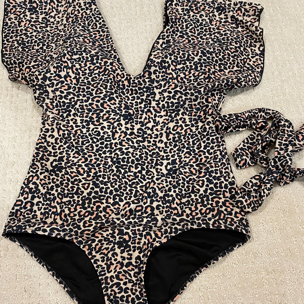 Cheetah swim